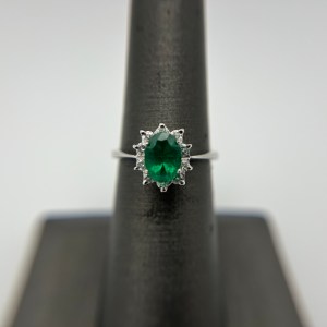 14k White Gold Diamond/Emerald Ring